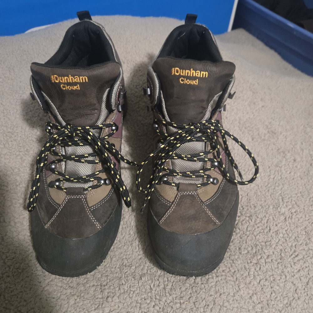 Dunham Cloud Outdoor Boots in Brown and Black